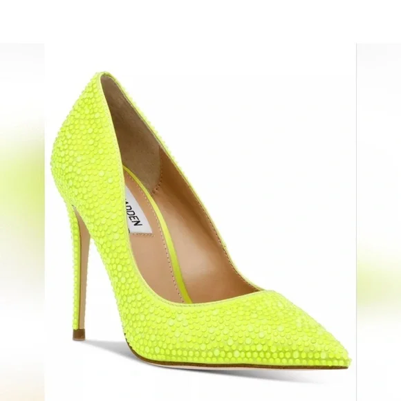 Steve Madden Women's Neon Yellow Daisies Rhinestone Pumps - Picture 3 of 5